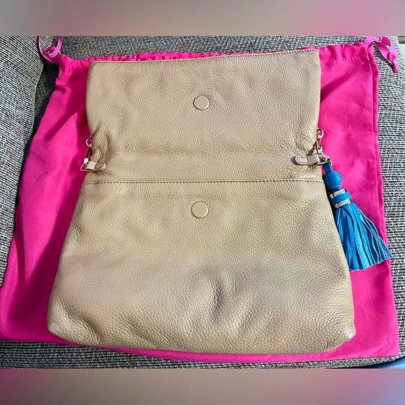 🩷 EUC Lilly Pulitzer Worth It Leather Purse/Clutch in Toasted Almond 🩷 - Picture 4 of 9